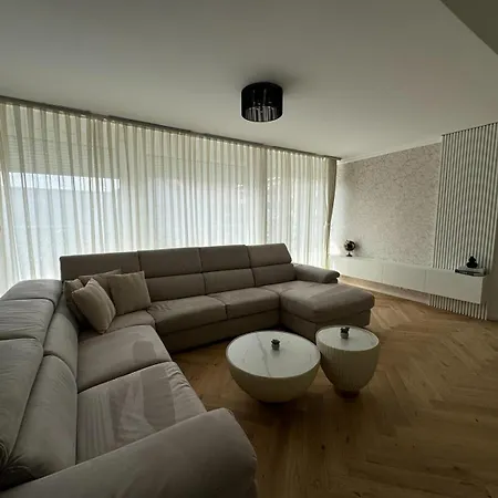 Apartma Tyrseva Apartment