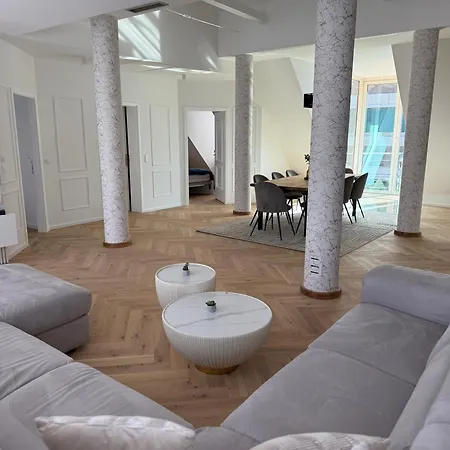 アパート Apartma Tyrseva